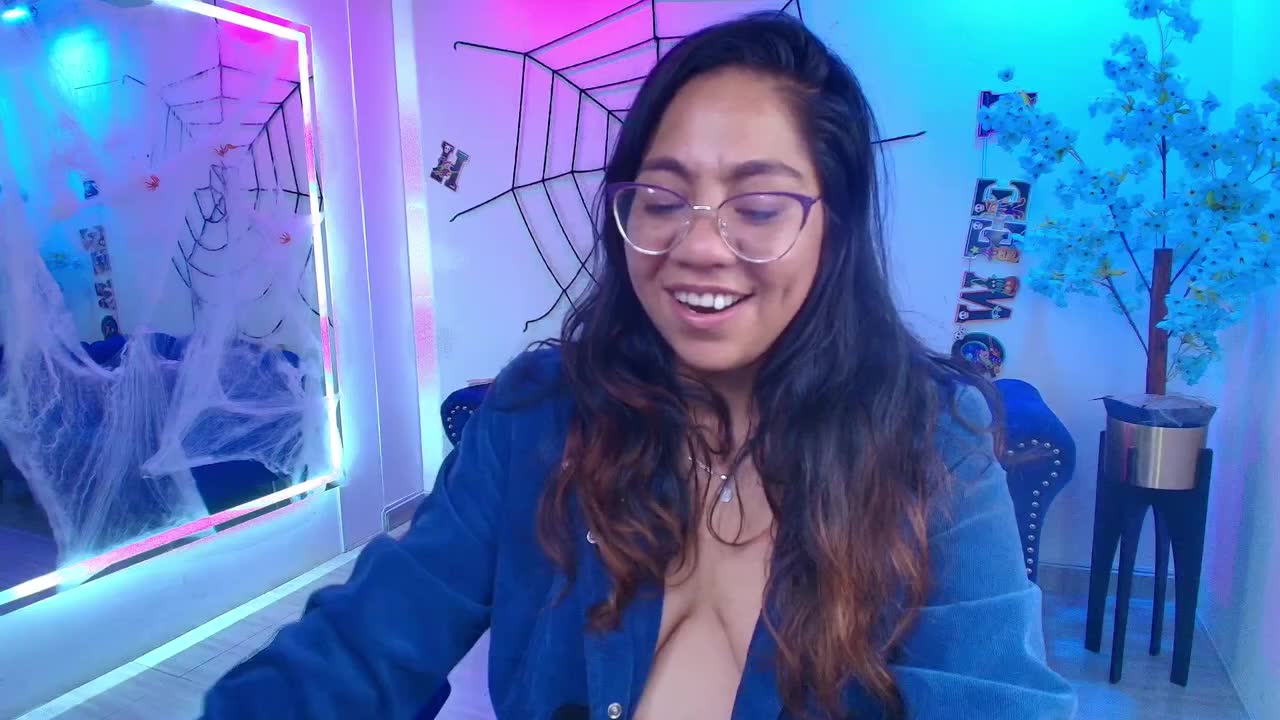 silvanalane – Webcam-Modell auf XloveCam