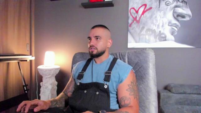 Фото вебкам-модели eddie-ryan на Flirt4Free