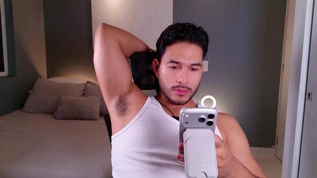 lian-cruz: عارضة كاميرا ويب على Flirt4Free
