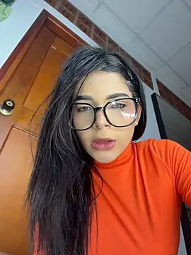 ArieliciousXXX — Stripchat 直播模特：照片与资料