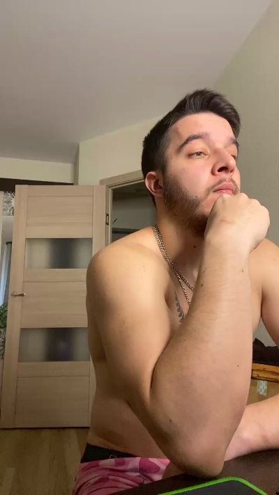 bravo_maestro, model webcam pe Cam4: poze