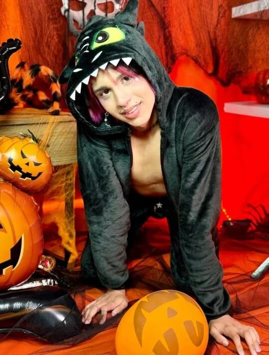 Dan_Coppers, webcammodel på Stripchat: fotos