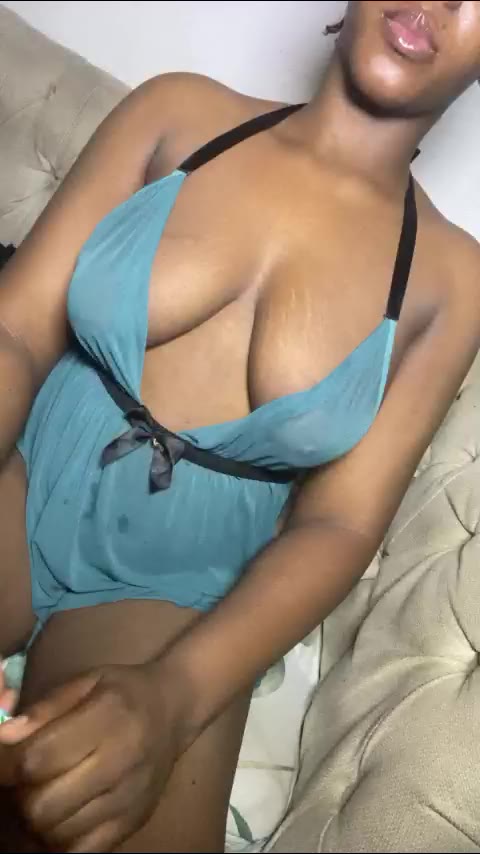 shakirakenny: عارضة كاميرا ويب على LiveJasmin
