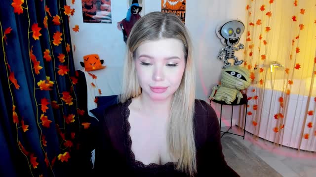 followlove: عارضة كاميرا ويب على XloveCam