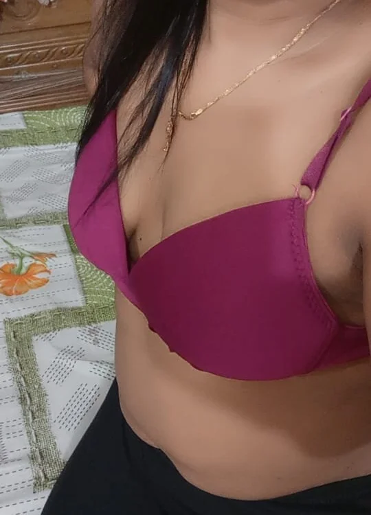 SimaRoy-, cam model su Stripchat: foto