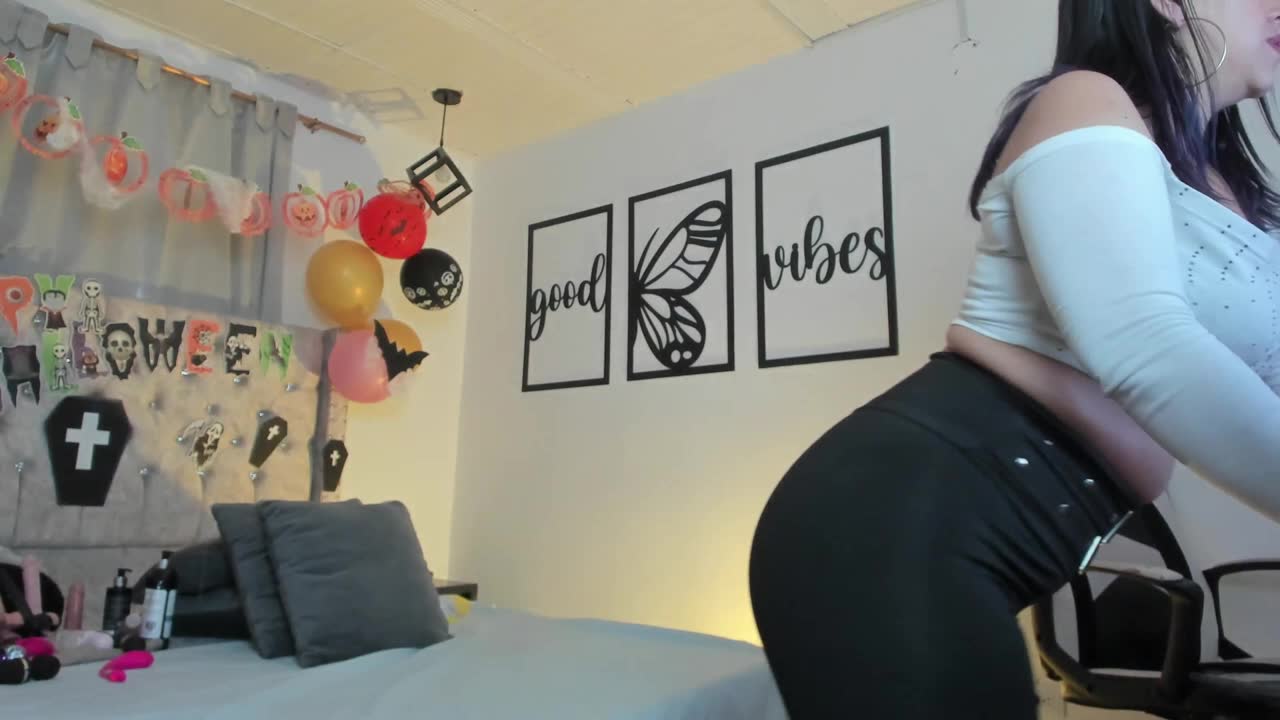 nicoleemiller – XloveCam webkamerás modell