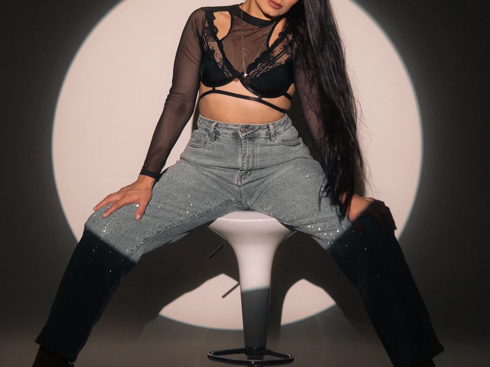 Liinda_Saenz në Stripchat: foto dhe profili