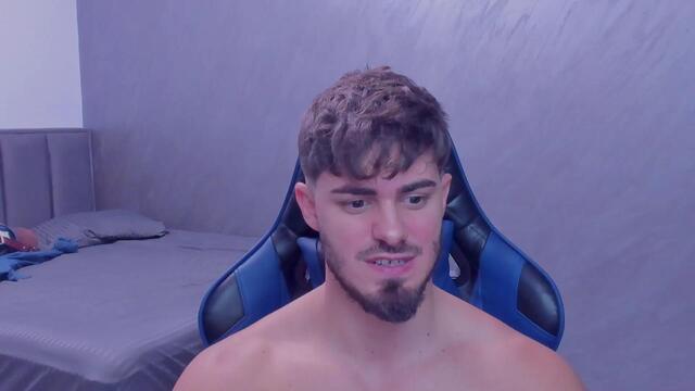 ervin-bloom – Flirt4Free webkamerás modell