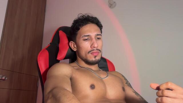 Preview photo of webcam model rafael-stonee on Flirt4Free