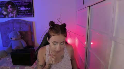 laurahoot20 — BongaCams ওয়েবক্যাম মডেল: ছবি