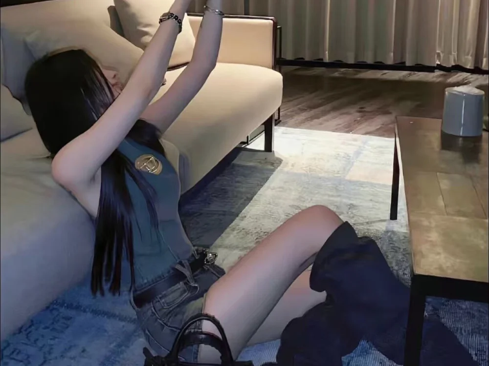 Alyssa-8, cam model su Stripchat: foto