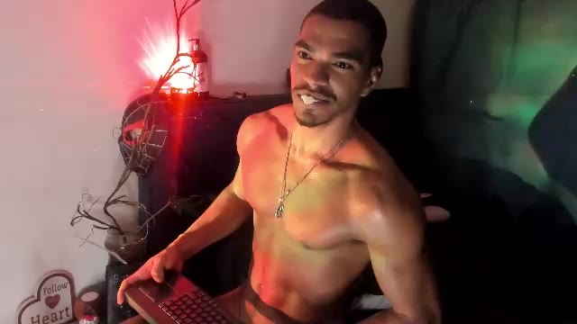Preview photo of webcam model coreyglover on Chaturbate