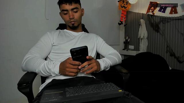 liian-brown, webcam-malli (Flirt4Free): kuvat
