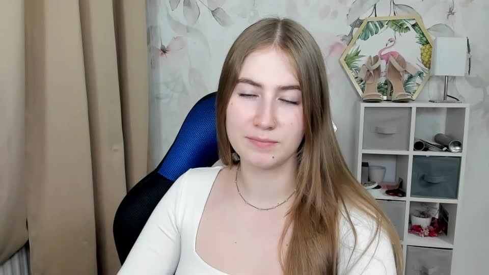 megancandy, webcammodel på XloveCam: fotos