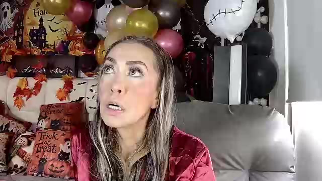 evelinagrey บน Chaturbate: รูปภาพและโปรไฟล์