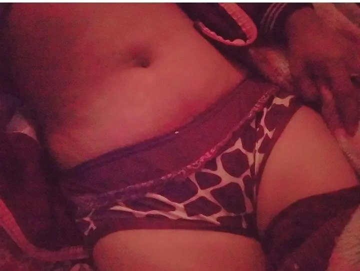 IDXXX143 — Stripchat 直播模特：照片与资料