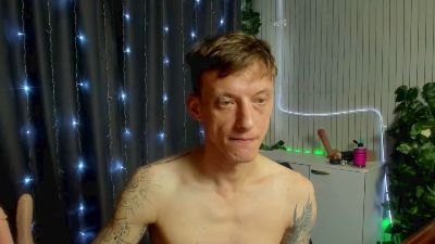 jamesinked: عارضة كاميرا ويب على Cam4