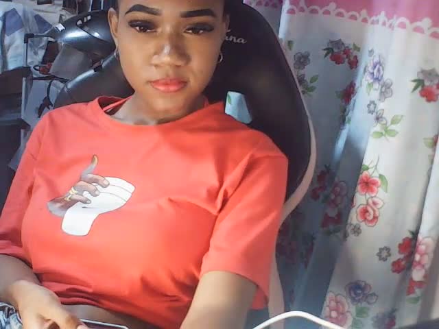 fariana69 – Webcam-Modell auf XloveCam