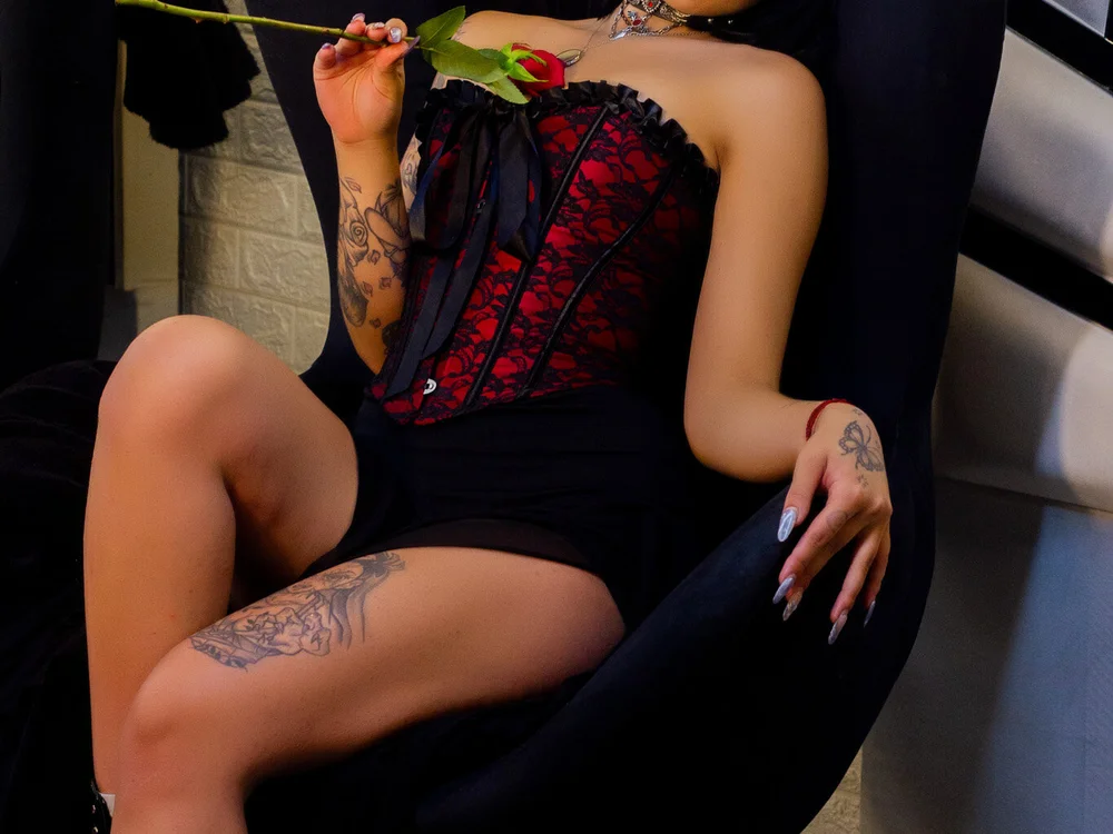 Niina_sssy — Stripchatのライブ配信モデル：写真・プロフィール