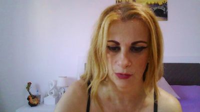 sexyiris69, webcammodell på Cam4: bilder