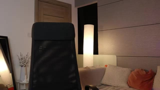 emma__cutiee — Chaturbate: ფოტოები და პროფილი