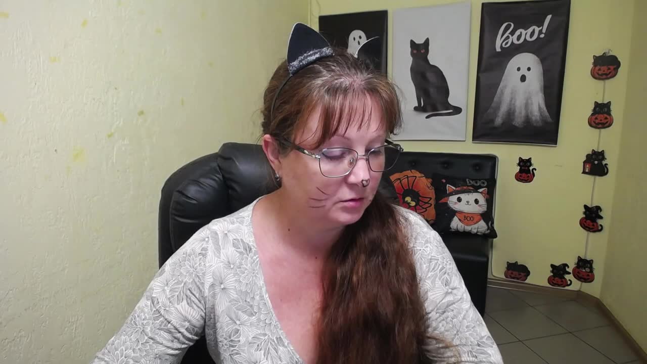 ovanessahotly, вебкам модел на XloveCam: слике
