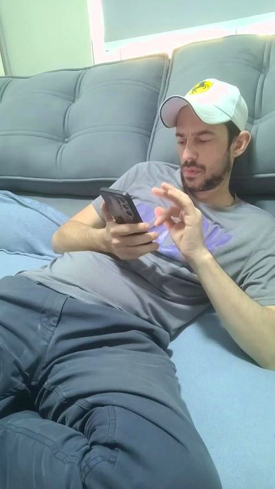 uber_dot_pr na Cam4: slike in profil