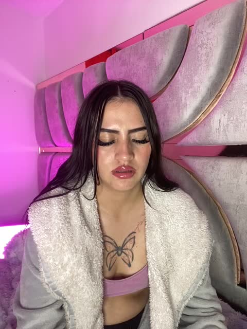 lunnablossom: عارضة كاميرا ويب على XloveCam