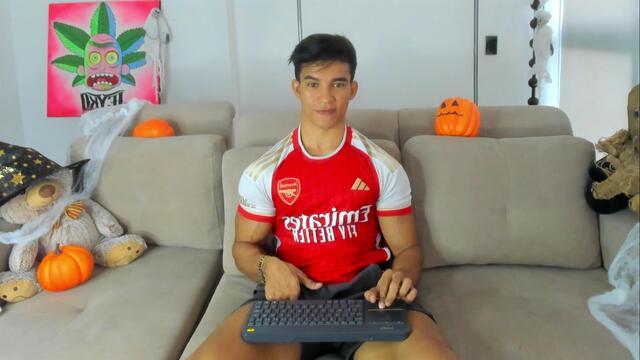 jeyko-black – Webcam-Modell auf Flirt4Free