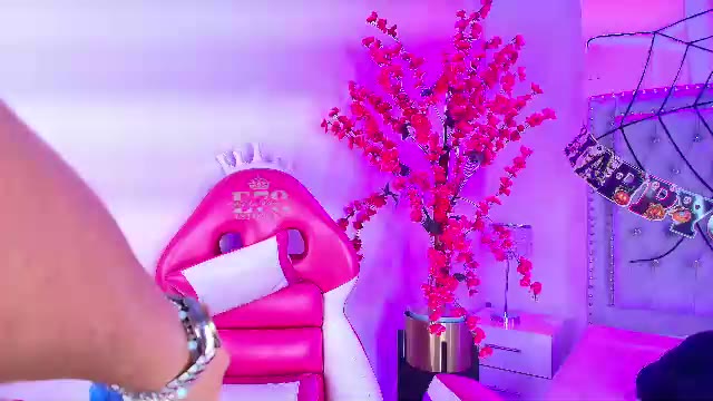 lia_adamsss на Chaturbate: фото вебкам-моделі