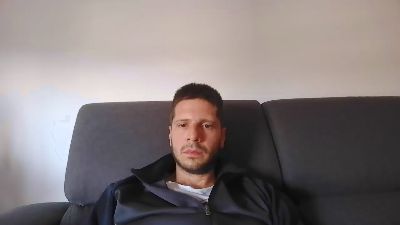 Preview photo of webcam model fender01 on Cam4