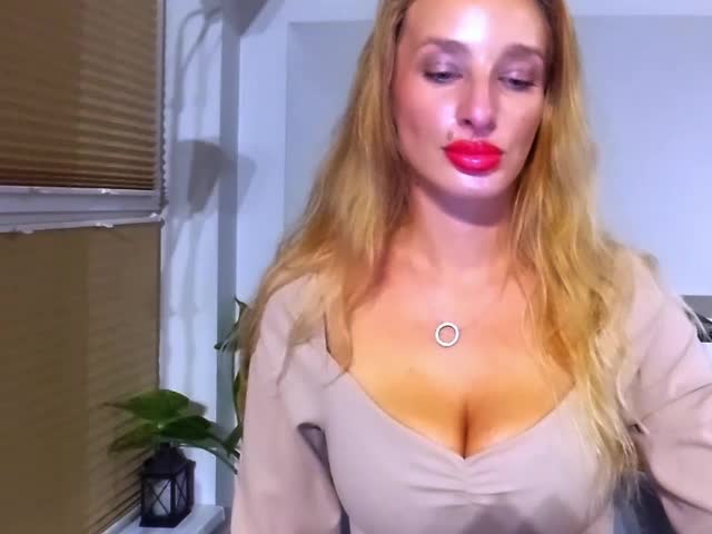 Фото вебкам-модели marilynpretty на XloveCam