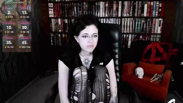 noellegothicshadow, modelo webcam do Chaturbate: fotos