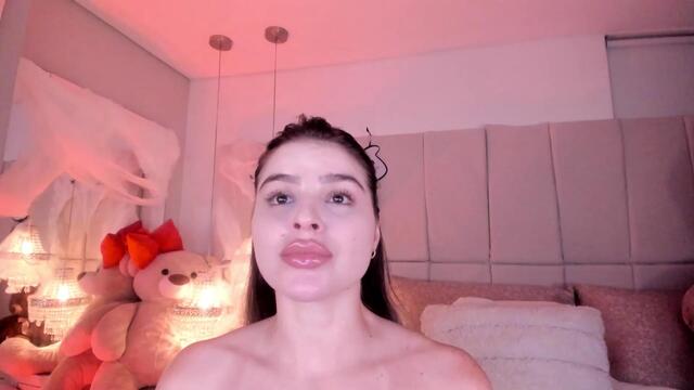 mia-klein – Webcam-Modell auf Flirt4Free