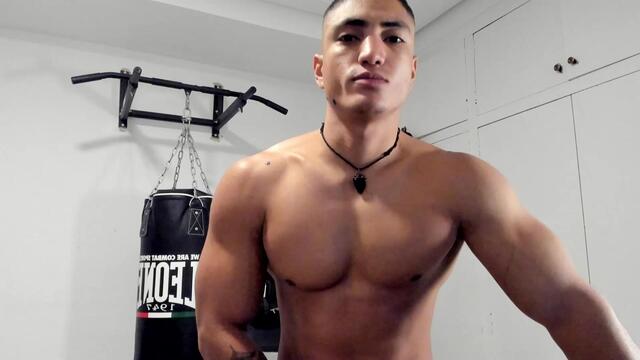 Preview photo of webcam model steve-coopeer on Flirt4Free
