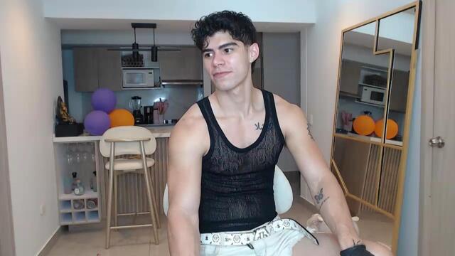 Preview photo of webcam model kaleb-maddox on Flirt4Free