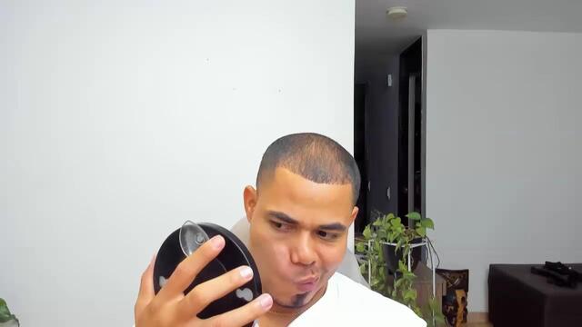 Preview photo of webcam model jackson-gray on Flirt4Free