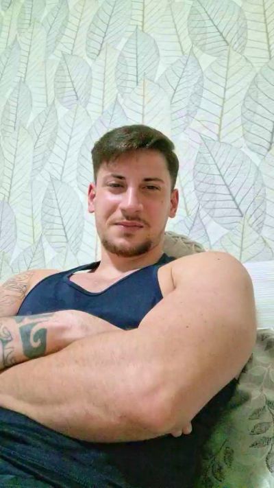 friend999 na Cam4: fotky a profil