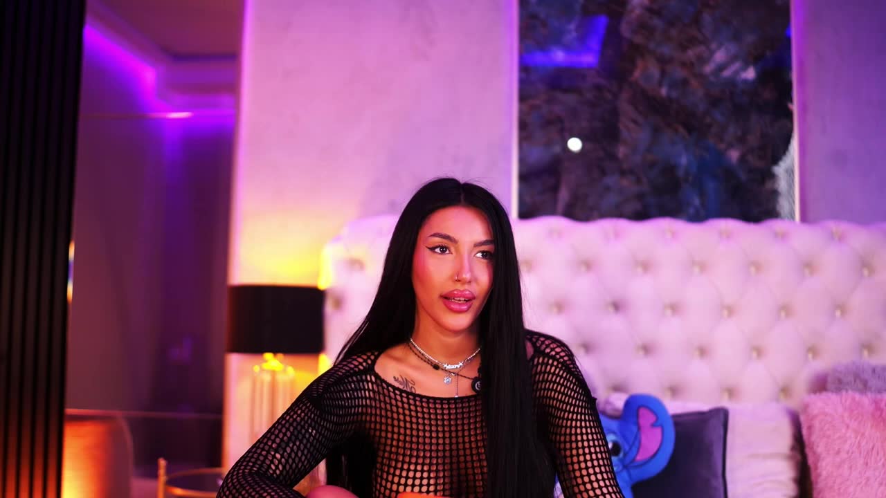 aishaadevoe di XloveCam: foto model webcam
