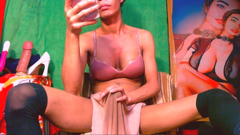 asianstarts (XloveCam): nuotraukos, profilis