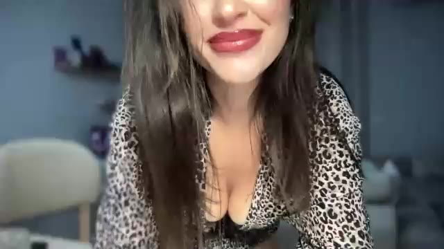 noonelikeher, modelo webcam de Chaturbate: fotos