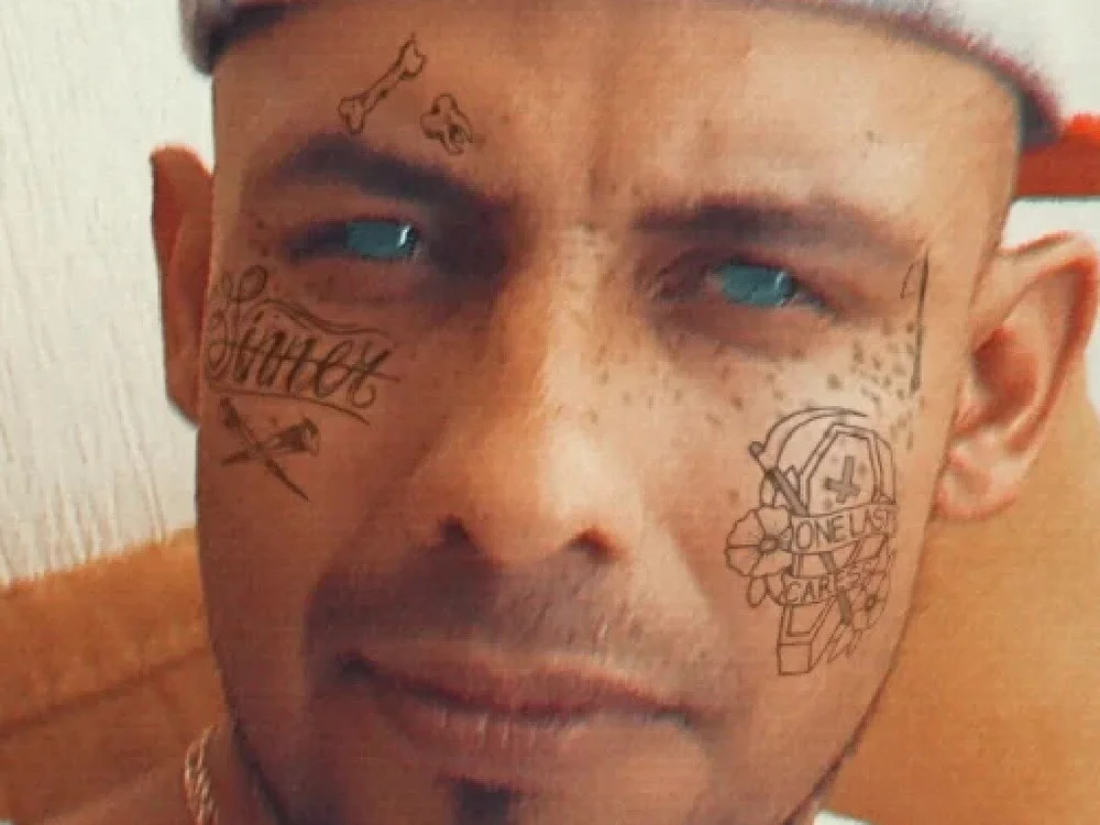 Preview photo of webcam model ADRIAN1389 on Stripchat