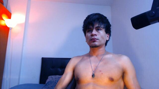Preview photo of webcam model eiden-allenx on Flirt4Free