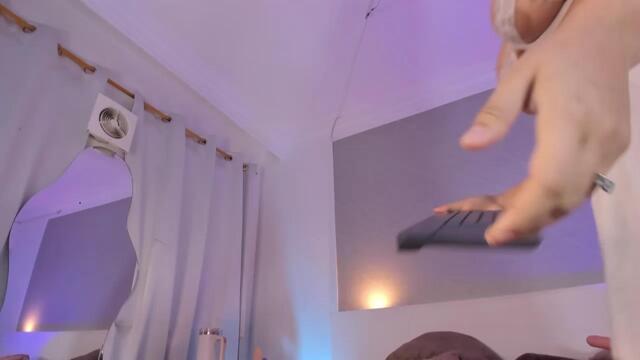sofia-scarlet: عارضة كاميرا ويب على Flirt4Free