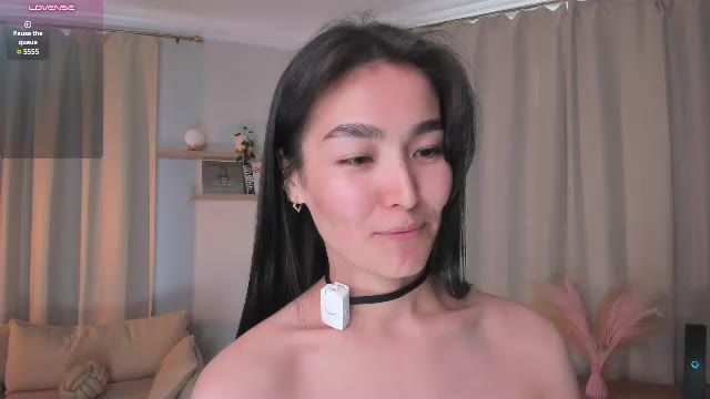 lora_lifelover — Chaturbate: ფოტოები და პროფილი