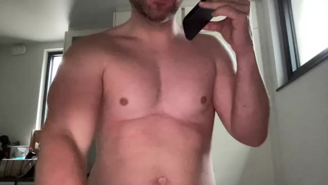 izylduur, modelo webcam de Chaturbate: fotos