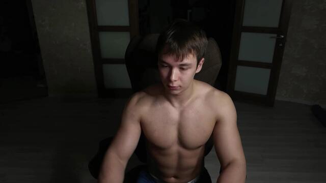 Preview photo of webcam model den-foxy on Flirt4Free