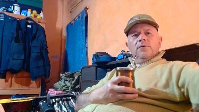 bearhot71 na Cam4: fotky a profil