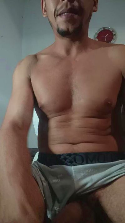 Preview photo of webcam model jhonve_hot on Cam4