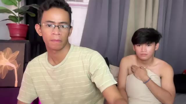 rolexfucker765733 në Chaturbate: foto dhe profili